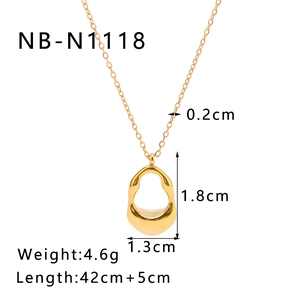 Detail showing 18K gold stainless steel U-shaped pendant size and necklace dimensions
