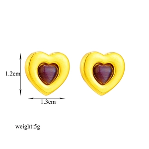 Orecchini a cuore dorati con pietra preziosa viola centrale, misura 1,3x1,2 cm