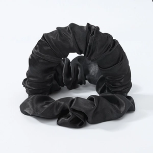 Fascia per capelli in raso nero senza calore con texture setosa per boccoli definiti