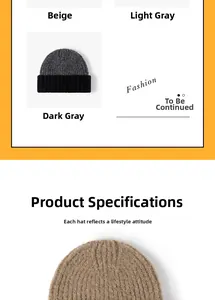 Texture détaillée des bonnets en laine à grosses côtes en beige, gris clair et gris foncé