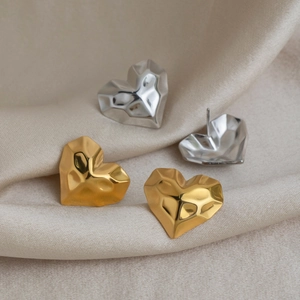 French vintage heart stud earrings with geometric lattice texture in gold and silver