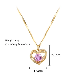 Dimensions du collier coeur rose et poids 4,6 g avec chaîne dorée réglable