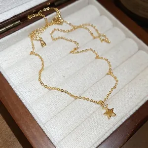 Collana con ciondolo a stella in argento S925 dorato e zircone cubico in scatola da regalo