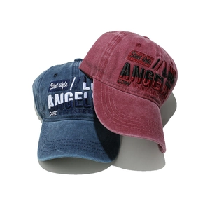 Vintage washed cotton baseball caps in navy blue and burgundy with street style embroidery