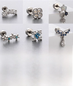 Dettagli di orecchini in acciaio chirurgico argento con zirconi blu e pietre di opale