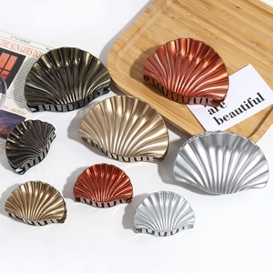 Vintage shell hair claw clips in assorted metallic finishes and sizes for women