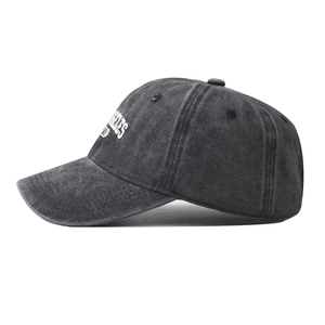 Vue latérale d'une casquette en coton gris foncé délavé avec broderie LOS ANGELES 1960
