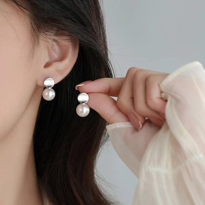 Artificial Pearl Stud Earrings Copper Irregular Disc French Sweet Style Elegant Minimalist Jewelry For Women White Grey