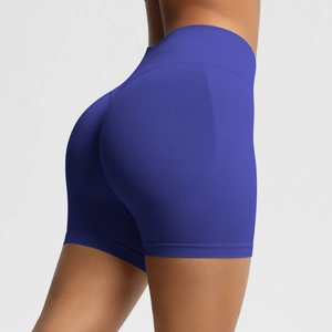 Détail du short de sport sans couture bleu roi à taille haute avec effet push-up fessier