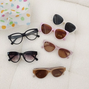 Kids jelly cat-eye sunglasses with UV400 protection in assorted colors for girls and boys