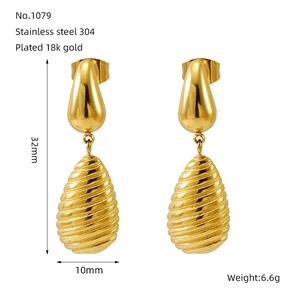 Tableau des tailles détaillé pour boucles d'oreilles goutte en acier doré de 32mm