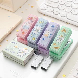 Set di 4 mini cucitrici portatili colori macaron con graffette abbinate per ufficio