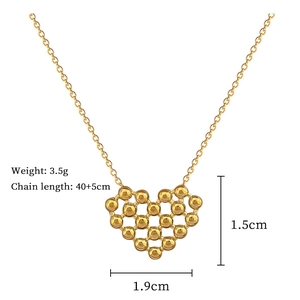 Detailed dimensions of the hollow gold heart pendant with 40+5cm titanium steel chain