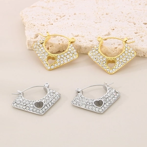 Boucles d'oreilles vintage cœur creux en acier inoxydable avec cristaux blancs en or et argent