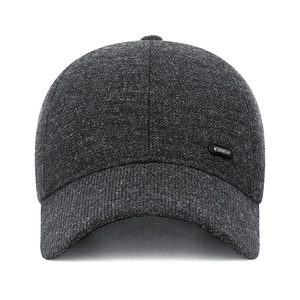 Donkergrijze warme winter baseballpet voor heren van vilt met sport-logo en oorbescherming