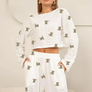 Ensemble pyjama blanc pour femme en maille ajourée avec imprimés ours mignons