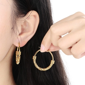 Boucles D'oreilles Créoles En Acier Inoxydable Doré Pour Femmes Texture Spirale Anneaux Décoratifs Bijoux