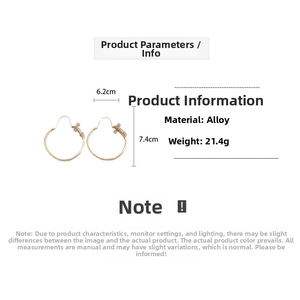 Guide des tailles des créoles dorées avec strass, 6,2 cm de large et 7,4 cm de haut