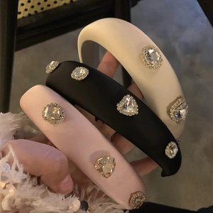 Padded Satin Headband With Heart Shaped Rhinestones Vintage High Top Wide Hairband For Women French Style Elegant