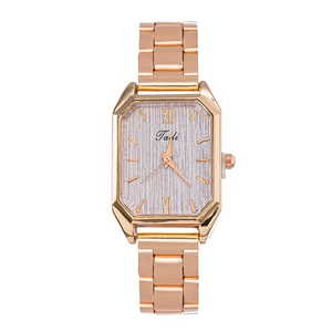 Orologio quadrato elegante in oro rosa da donna con quadrante viola e cinturino in metallo