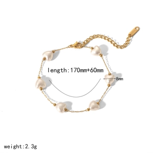Detailed view of heart pearl bracelet with dimensions 170mm length and 8mm pearl size