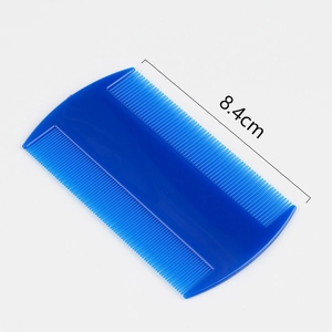 Detail view of double-sided fine tooth flea comb for pets with 8.4cm size mark