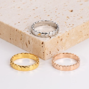 304 Stainless Steel Band Ring For Women Mermaid Scale Texture Fashion Polished Minimalist Jewelry
