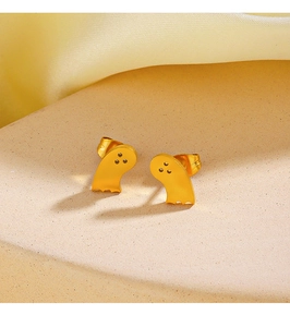 Détail de boucles d'oreilles fantôme dorées en acier inoxydable pour Halloween