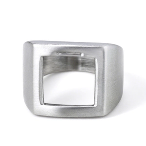 Bague géométrique minimaliste en acier inoxydable avec fonction ouvre-bouteille intégrée