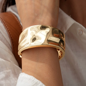 Hammered Wide Alloy Bangle Bracelet Irregular Metallic Geometric Cuff For Women Minimalist Modern Fashion Jewelry
