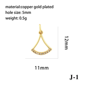 Detail view of 18K gold plated copper star charm with dimensions and material specs