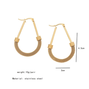 Detailed size view of gold U-shaped mesh earrings in stainless steel with dimensions