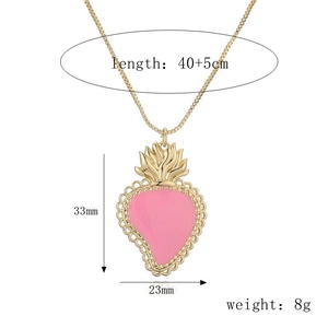 Detailed size chart showing pink heart pendant dimensions and adjustable 40+5cm chain length