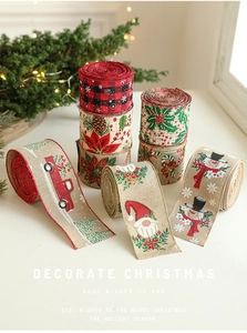 Détails de rubans de Noël en toile avec motifs de camions et de nains pour décoration