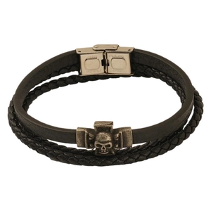 Herren Lederarmband mit Totenkopf und Edelstahlverschluss auf weißem Hintergrund
