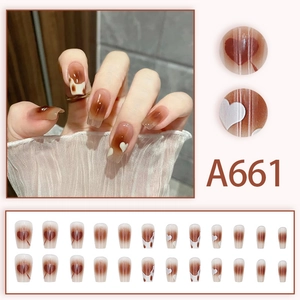 Faux ongles blush cœur caramel au fini brillant, kit complet de 24 pièces élégantes