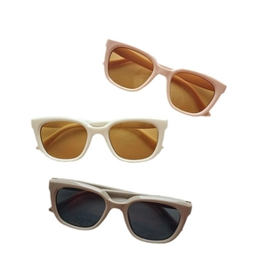 Three-pack stylish UV protection sunglasses for girls in pink, beige and taupe colors