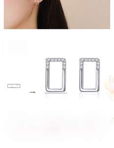 Detail view of 925 sterling silver geometric earrings with cubic zirconia dimensions