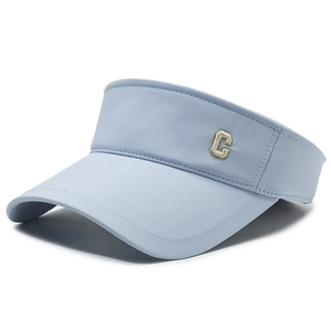 Hellblaue Sonnenblende für Damen mit C-Stickerei und minimalistischem Outdoor-Design