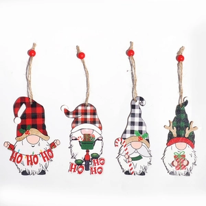 Lot de 4 gnomes de Noël en bois avec bonnets à carreaux et perles rouges à suspendre