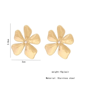 Detailed view of large golden flower stud earrings with dimensions 3.8cm height and 3cm width
