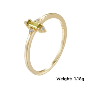 Macro view of S925 silver ring with 1.18g weight and 925 hallmark engraving