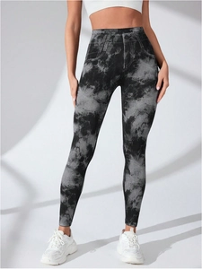 Nahtlose High-Waist Yoga-Leggings mit schwarz-weißem Batik-Denim-Print für Fitnessübungen