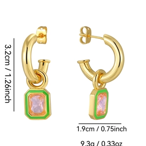 Orecchini ottagonali in smalto verde con zircone rosa e cerchi dorati, misura 3,2 cm
