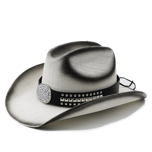 Western-Strohhut im Cowboy-Stil mit Punk-Nieten-Lederband und Vintage-Farbverlauf