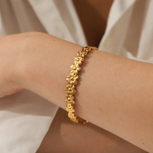 Flower Open Bangle 18K Gold Plated Stainless Steel Floral Cuff Bracelet Elegant Personalized Jewelry For Women