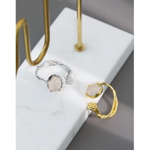 Elegant S925 sterling silver vine ring with pink agate stone and floral texture