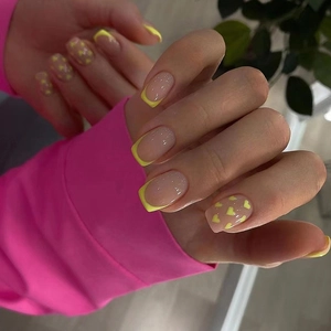 Avocado Green French Tip Press On Nails Heart Pattern Square Head Glossy False Nails Sweet Style For Women