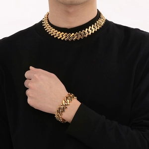 20mm gold-plated rhombus Cuban link necklace and bracelet set worn by a model