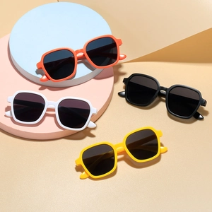 Kids Sunglasses Retro Square PC Frame Resin Lens UV Protection Outdoor Fashion Eyewear For Toddler Boys Girls